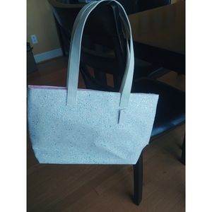 ✨White SPARKLY Clinique tote bag✨